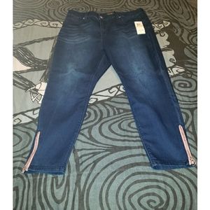 Melissa McCarthy Seven Cropped Jeans